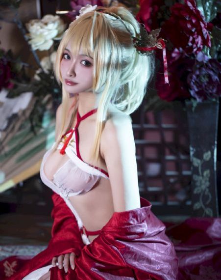 催眠巨乳大家庭_字幕高清版在线观看