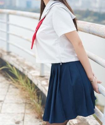 不穿内裤的女教师_HD电影完整版